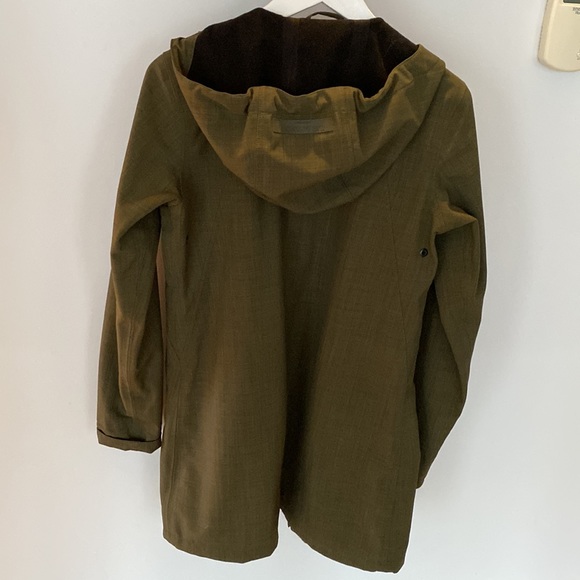 Ilse Jacobsen raincoat - Picture 2 of 6